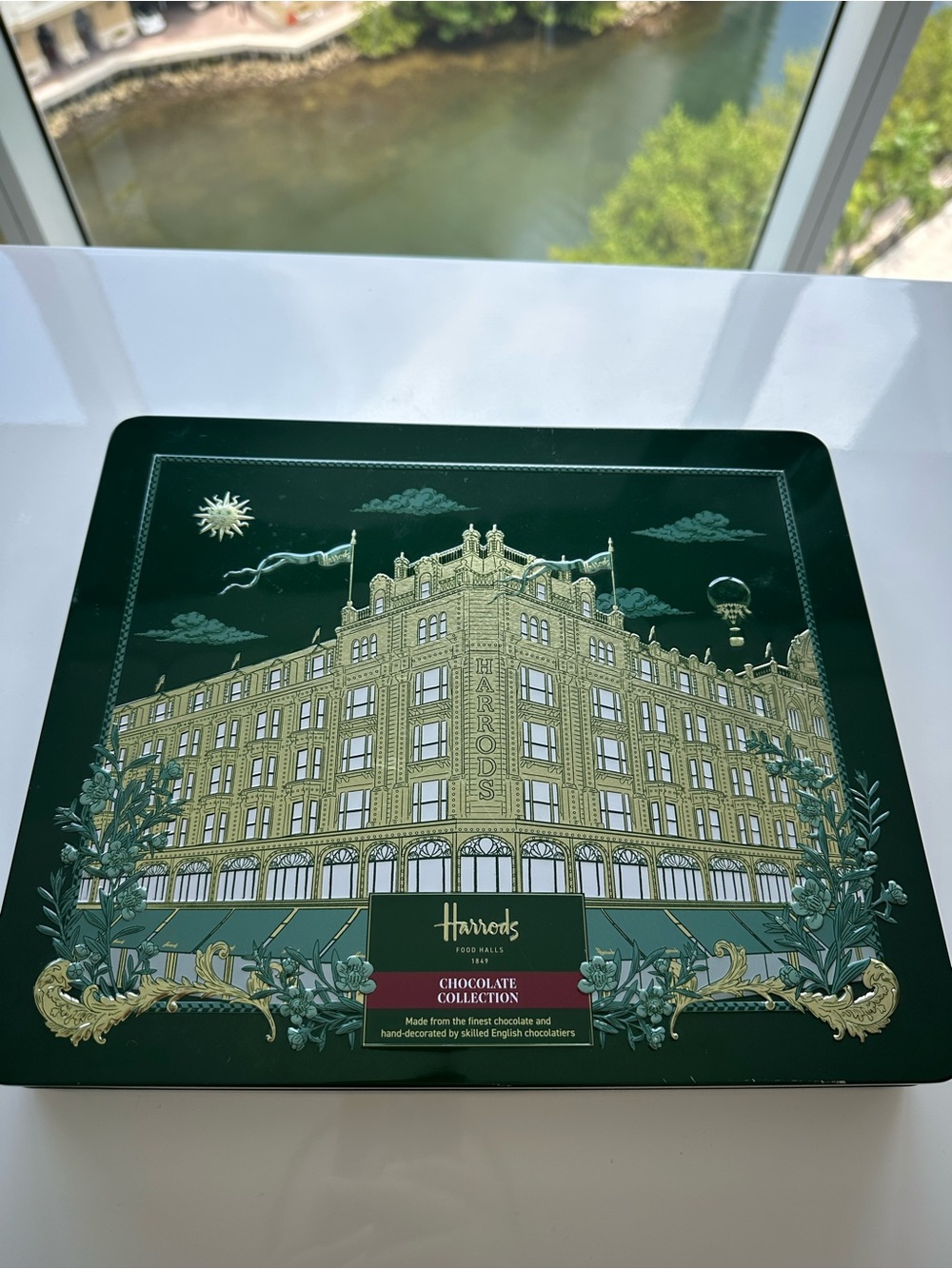 Harrods Green Gold Decorative Chocolate Tin Empty Collectible Storage